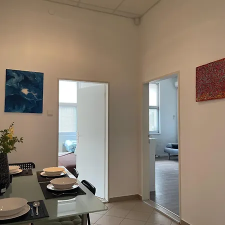 Spacious With Parking *